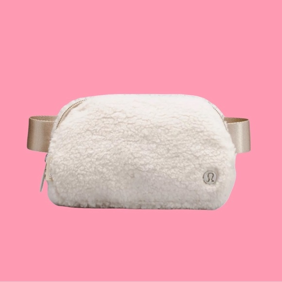 lululemon athletica Handbags - Natural Ivory/Trench Lululemon Everywhere Belt Bag 1L Fleece